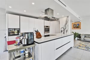 520 Brickell Key Dr A1015 Miami, FL 33131 - MLS#A11989165