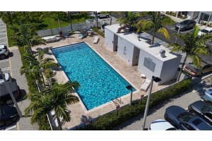 2555 Ne 193rd St 2122, Miami