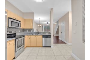 4126 Forest Dr Weston, FL 33332 - MLS#A11989181