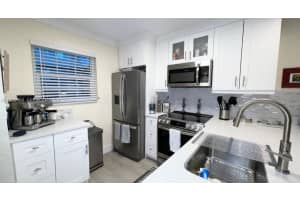 633 Ne 2nd Ave 5 Fort Lauderdale, FL 33304 - MLS#A11989190