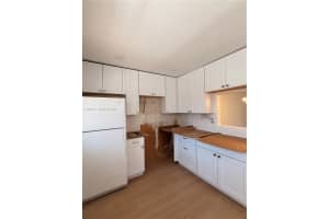 218 Ne 12th Ave 302 Hallandale Beach, FL 33009 - MLS#A11989201