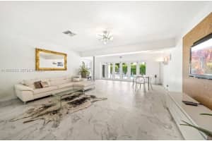 909 N 13th Ct, Hollywood, FL 33019, - MLS#A11989203