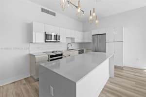 101 Diplomat Pkwy 1910 Hallandale Beach, FL 33009 - MLS#A11989258