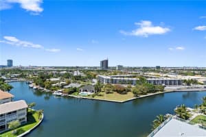 437 Golden Isles Dr 11j, Hallandale Beach