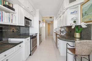 20185 E Country Club Dr 1805 Aventura, FL 33180 - MLS#A11989269