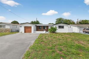 7311 Fairway Blvd Miramar, FL 33023 - MLS#A11989271