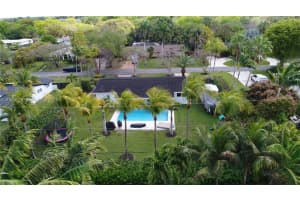 15720 87th Ct , Palmetto Bay, FL 33157 - MLS#A11989278