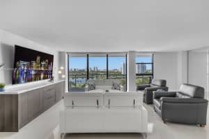 3731 Country Club Dr , Aventura, FL 33180 - MLS#A11989312