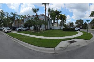 680 Nw 159th Ave Pembroke Pines, FL 33028 - MLS#A11989322