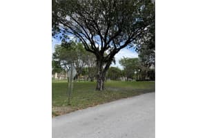 6301 Fall Circle Dr , Lauderhill, FL 33319 - MLS#A11989326