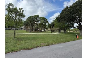 6301 Fall Circle Dr , Lauderhill, FL 33319 - MLS#A11989326