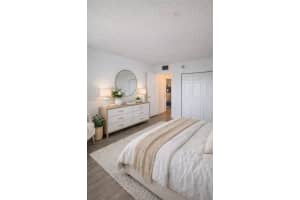 1155 Brickell Bay Dr APT 1705, Miami, FL 33131, - MLS#A11989330