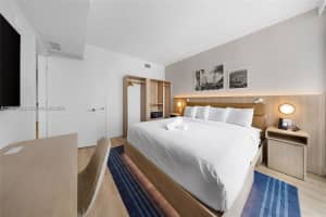 159 Ne 6 St 1617, Miami