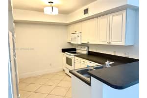 150 Nw 96th Ave 9-207 Pembroke Pines, FL 33024 - MLS#A11989353