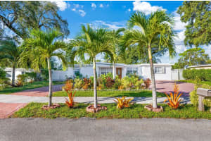 38 Miami Gardens Rd, West Park, FL 33023, - MLS#A11989423