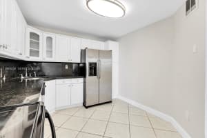 2750 Ne 183rd St 806 Aventura, FL 33160 - MLS#A11989439