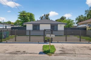 2490 44th St , Miami, FL 33142 - MLS#A11989487