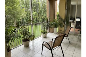 9755 Nw 52nd St 216 Doral, FL 33178 - Off Market