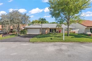 10823 Nw 7th St Coral Springs, FL 33071 - MLS#A11989499