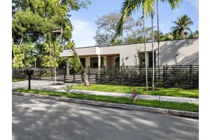 5975 62nd St , South Miami, FL 33143 - MLS#A11989504