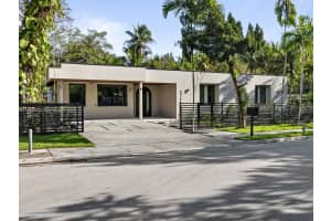 5975 62nd St , South Miami, FL 33143 - MLS#A11989504