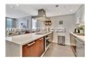 720 Ne 62nd St 307, Miami