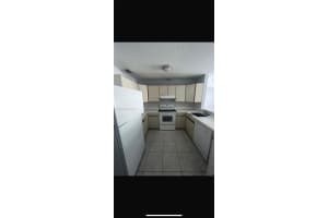 313 Se 3rd Ave 313 Hallandale Beach, FL 33009 - MLS#A11989573