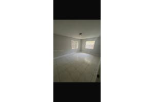 313 Se 3rd Ave 313 Hallandale Beach, FL 33009 - MLS#A11989573