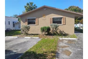 1717 Shenandoah St 2 Hollywood, FL 33020 - MLS#A11989585