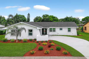 2221 Se Sidonia St, Port Saint Lucie