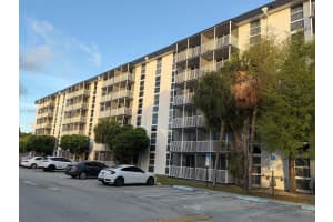 16950 Dixie Hwy A-228 Hwy , North Miami Beach, FL 33160 - MLS#A11989623