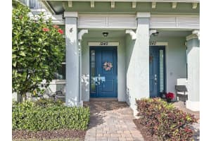 1240 Eucalyptus Dr 4 Hollywood, FL 33021 - MLS#A11989719