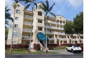 10710 Nw 66th St 202, Doral