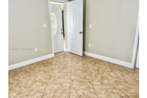 350 E 58th St Hialeah, FL 33013 - MLS#A11989771