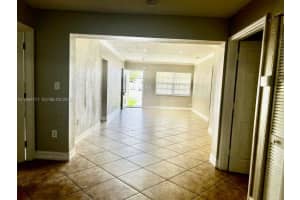 350 E 58th St Hialeah, FL 33013 - MLS#A11989771