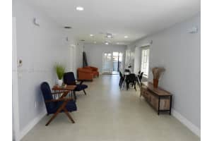 715 Hollywood Blvd Hollywood, FL 33019 - MLS#A11989786