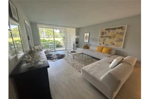 4017 N Cypress Dr 102 Pompano Beach, FL 33069 - MLS#A11989827