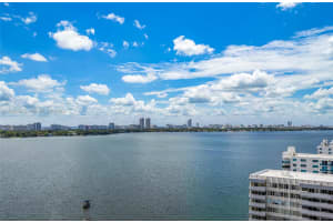 7601 E Treasure Dr 1924 North Bay Village, FL 33141 - MLS#A11989875