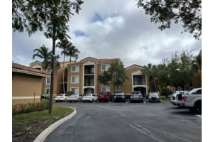8000 N Nob Hill Rd 206, Tamarac