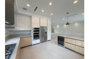 6221 60th St , South Miami, FL 33143 - MLS#A11989922