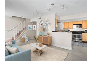 7600 Collins Ave APT 412, Miami Beach, FL 33141, - MLS#A11989941