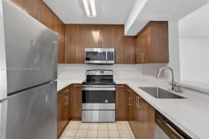 306 Palm Cir W, Pembroke Pines, FL 33025, - MLS#A11989944