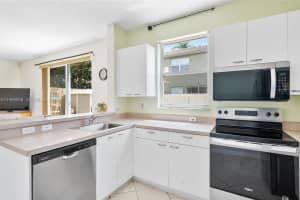 15462 Nw 14th Ct Pembroke Pines, FL 33028 - MLS#A11989958