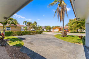 7506 Nw 41st St Coral Springs, FL 33065 - MLS#A11989983