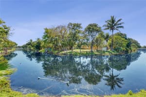 4460 Nw 43rd St, Lauderdale Lakes