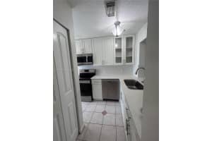 8260 Nw 10th 7 Miami, FL 33126 - MLS#A11990087