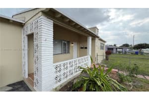 1001 S 22nd Ct Front - Main House Hollywood, FL 33020 - MLS#A11990121