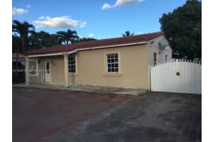 625 E 8th Ct Hialeah, FL 33010 - MLS#A11990129