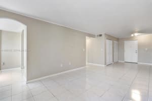 250 180th Dr 456, Sunny Isles Beach