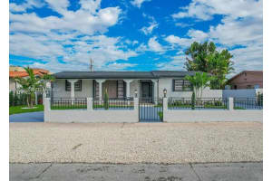 865 W 72nd Pl 865 Hialeah, FL 33014 - MLS#A11990156